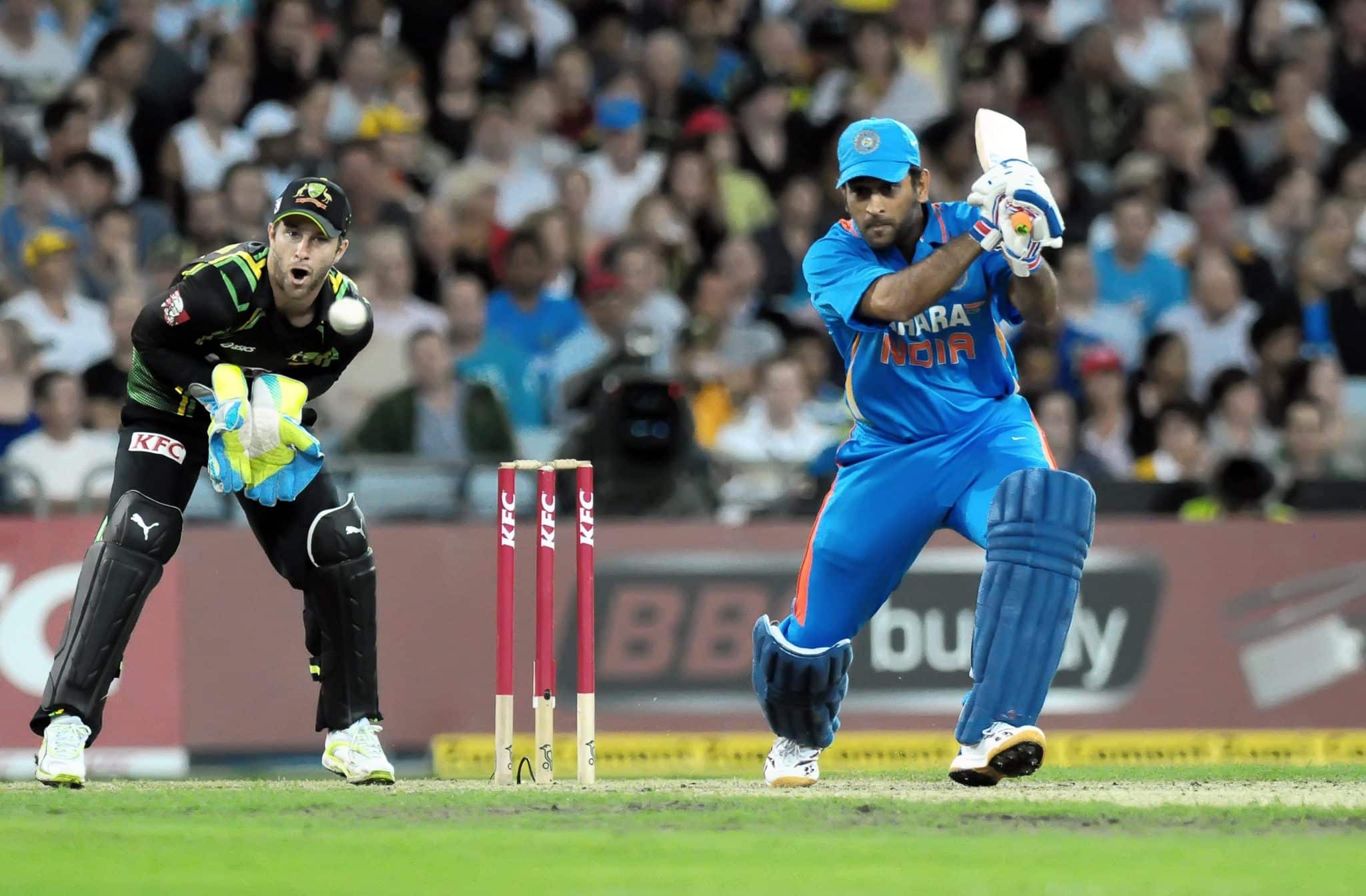 Gautam Gambhir aims a subtle dig at MS Dhoni