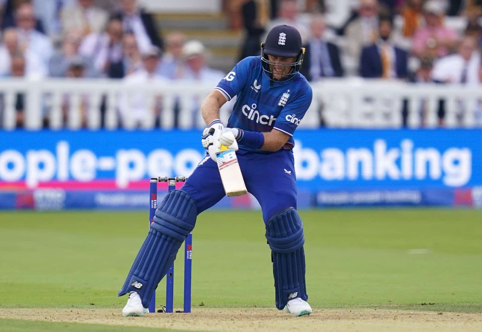 Luke Wright Joe Root